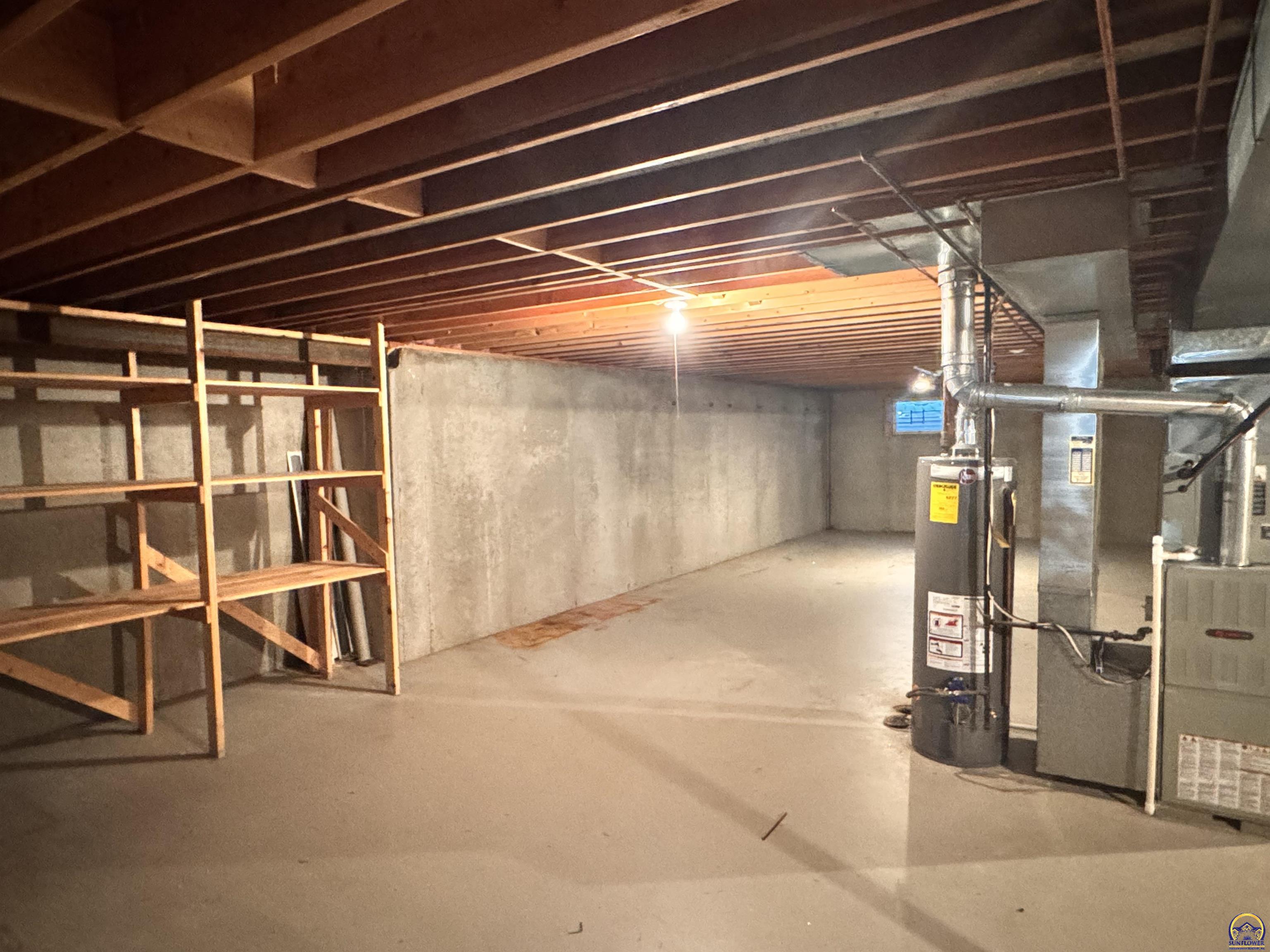 Topeka, Kansas 66614, United States, 3 Bedrooms Bedrooms, ,2 BathroomsBathrooms,Residential,Active,195153