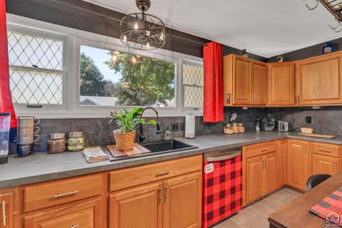 Tiny photo for 2224 NW Taylor St, Topeka, KS 66608 (MLS # 246240)