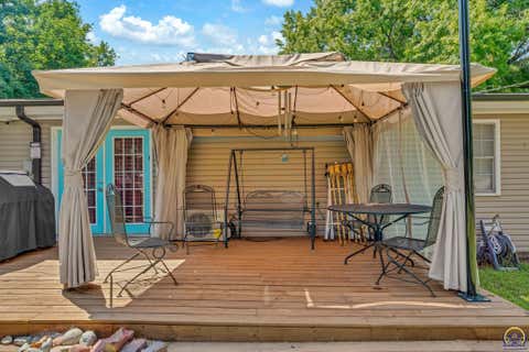 Tiny photo for 2224 NW Taylor St, Topeka, KS 66608 (MLS # 246240)