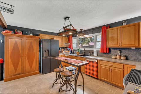 Tiny photo for 2224 NW Taylor St, Topeka, KS 66608 (MLS # 246240)