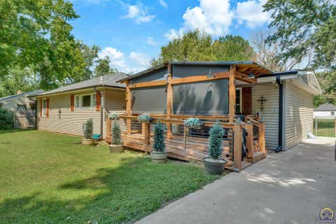 Tiny photo for 2224 NW Taylor St, Topeka, KS 66608 (MLS # 246240)