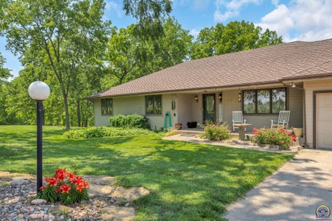 Photo of 4848 SE 53rd St, Berryton, KS 66409 (MLS # 244442)