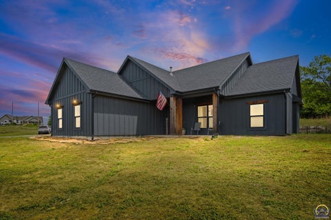 Photo of 1714 SE Herschell Rd, Tecumseh, KS 66542 (MLS # 244379)