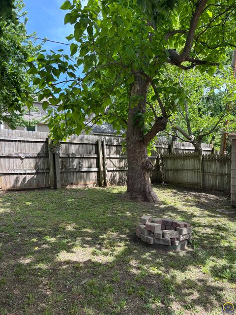 Tiny photo for 3626 SW Cambridge Ave, Topeka, KS 66614 (MLS # 244323)