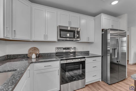 Tiny photo for 716 Teresa Ct, Carbondale, KS 66604 (MLS # 246775)