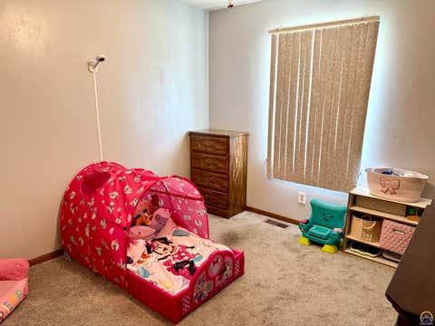 Tiny photo for 2134 SE 38th Cir, Topeka, KS 66609 (MLS # 245687)