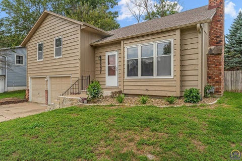 Tiny photo for 3537 SW Woodvalley Pl, Topeka, KS 66614 (MLS # 246751)