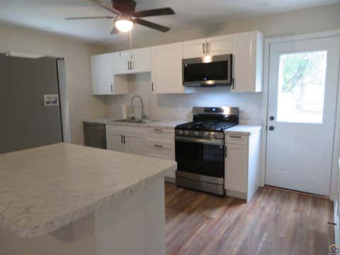 Tiny photo for 301 Oak St, Valley Falls, KS 66088 (MLS # 245937)