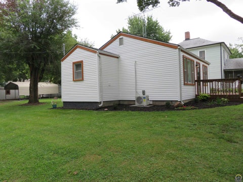Tiny photo for 301 Oak St, Valley Falls, KS 66088 (MLS # 245937)