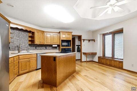Tiny photo for 6024 SW 40th Ter, Topeka, KS 66610 (MLS # 246104)