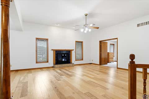 Tiny photo for 6024 SW 40th Ter, Topeka, KS 66610 (MLS # 246104)