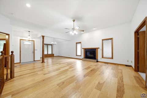 Tiny photo for 6024 SW 40th Ter, Topeka, KS 66610 (MLS # 246104)