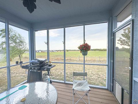 Tiny photo for 2911 SW Whitney Ave, Topeka, KS 66614 (MLS # 244914)