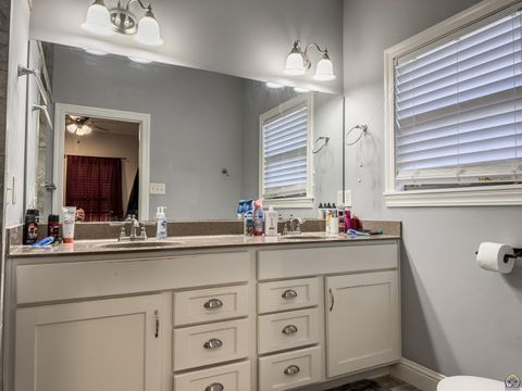 Tiny photo for 2911 SW Whitney Ave, Topeka, KS 66614 (MLS # 244914)