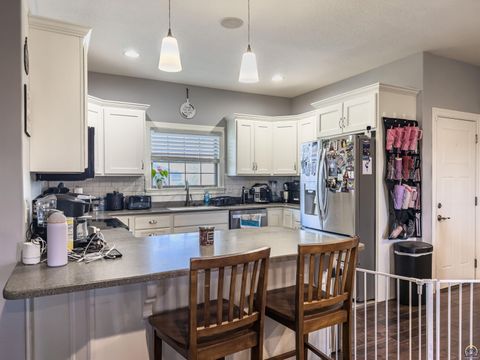 Tiny photo for 2911 SW Whitney Ave, Topeka, KS 66614 (MLS # 244914)