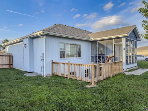 Tiny photo for 2911 SW Whitney Ave, Topeka, KS 66614 (MLS # 244914)