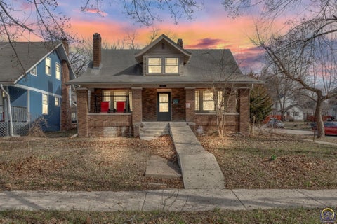 Photo of 1034 SW Lincoln St, Topeka, KS 66604 (MLS # 243325)