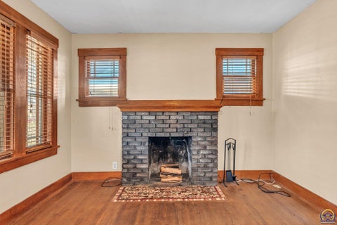 Tiny photo for 1034 SW Lincoln St, Topeka, KS 66604 (MLS # 243325)