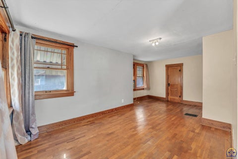 Tiny photo for 1034 SW Lincoln St, Topeka, KS 66604 (MLS # 243325)