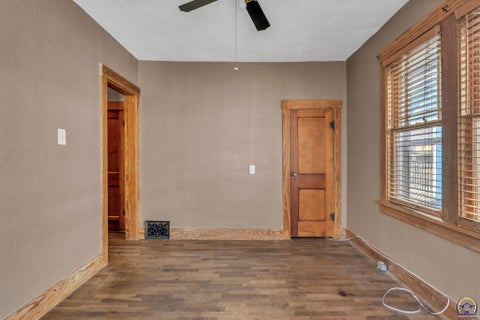 Tiny photo for 1034 SW Lincoln St, Topeka, KS 66604 (MLS # 243325)