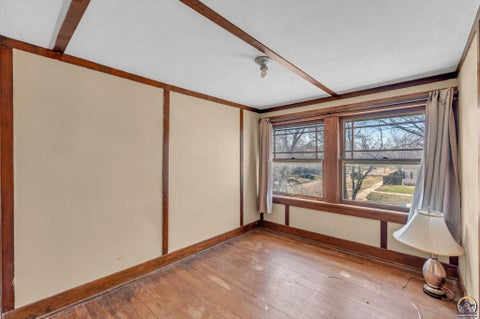 Tiny photo for 1034 SW Lincoln St, Topeka, KS 66604 (MLS # 243325)