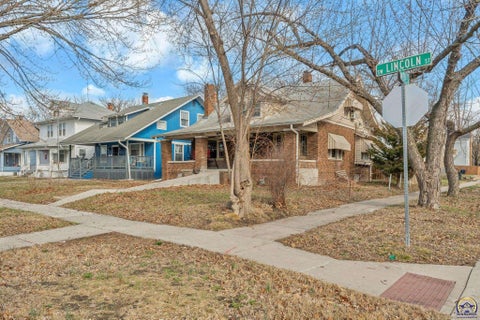 Tiny photo for 1034 SW Lincoln St, Topeka, KS 66604 (MLS # 243325)