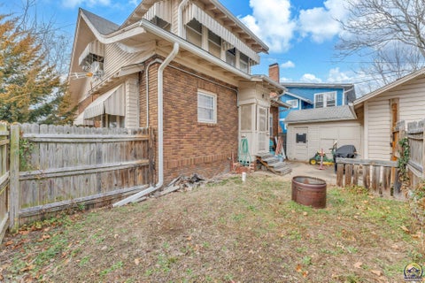 Tiny photo for 1034 SW Lincoln St, Topeka, KS 66604 (MLS # 243325)