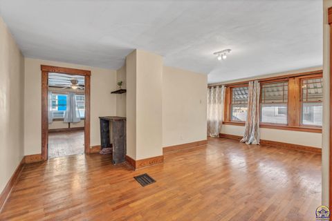 Tiny photo for 1034 SW Lincoln St, Topeka, KS 66604 (MLS # 243325)