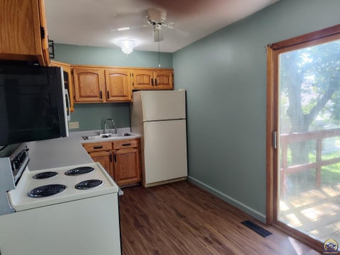 Tiny photo for 430 Hillcrest Dr, Holton, KS 66436 (MLS # 246432)