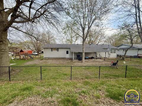Tiny photo for 203 Pawnee Ave, Hiawatha, KS 66434 (MLS # 243831)