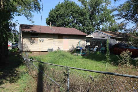 Tiny photo for 2000 SE Adams St, Topeka, KS 66607 (MLS # 245765)