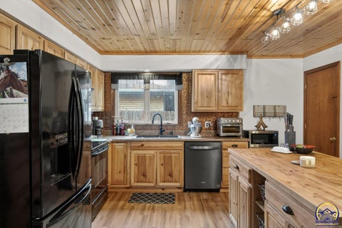 Tiny photo for 2921 SW Lincolnshire Rd, Topeka, KS 66614 (MLS # 244785)