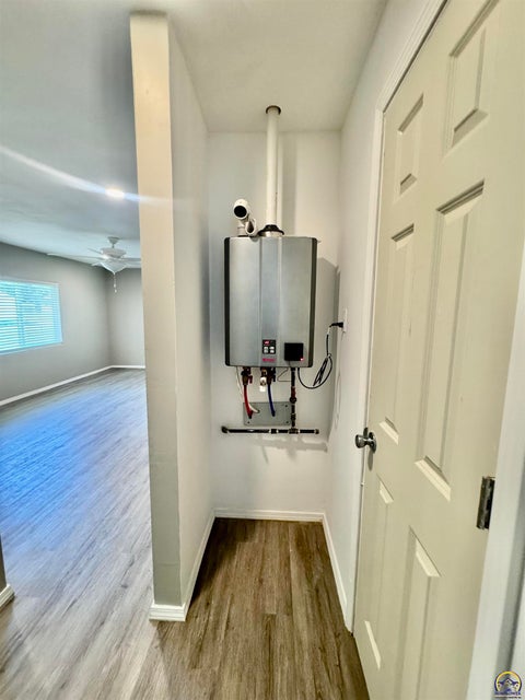 Tiny photo for 227 SE 33rd Ter, Topeka, KS 66605 (MLS # 246228)
