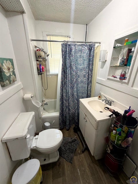 Tiny photo for 1154 SW Medford Ave, Topeka, KS 66604 (MLS # 247147)