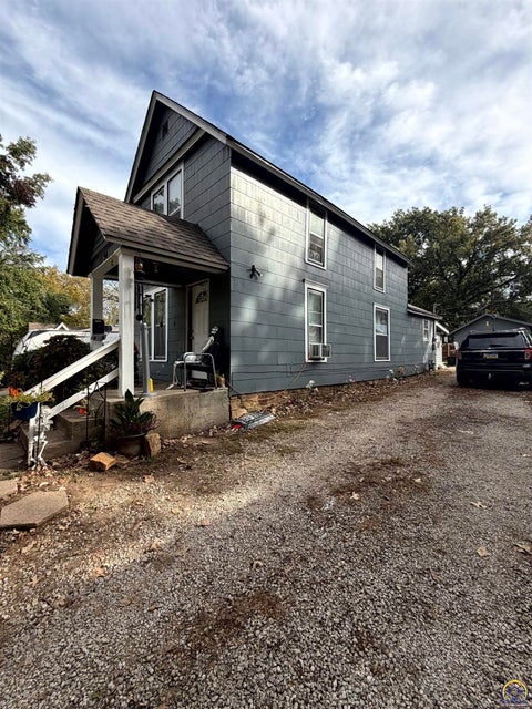 Tiny photo for 1154 SW Medford Ave, Topeka, KS 66604 (MLS # 247147)