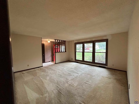 Tiny photo for 426 Comanche Dr, Holton, KS 66436 (MLS # 246676)