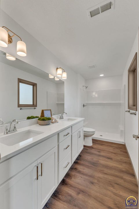 Tiny photo for 732 W North St, Carbondale, KS 66414 (MLS # 246572)