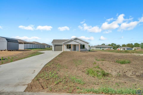 Tiny photo for 732 W North St, Carbondale, KS 66414 (MLS # 246572)