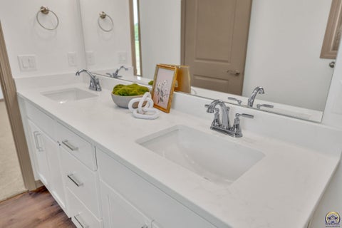 Tiny photo for 732 W North St, Carbondale, KS 66414 (MLS # 246572)