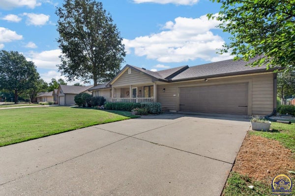 107 KAREN DR, HOLTON, KS 66436 - Image 85f236ba1cc8b4ff18bb41bdeb6054d2/9896451