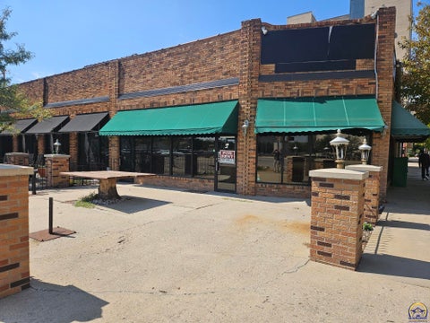 Tiny photo for 117 SE 10th Ave, Topeka, KS 66612 (MLS # 246789)
