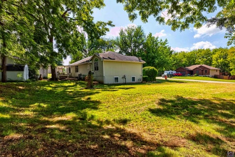 Tiny photo for 5920 NE Marple Dr, Topeka, KS 66617 (MLS # 246533)