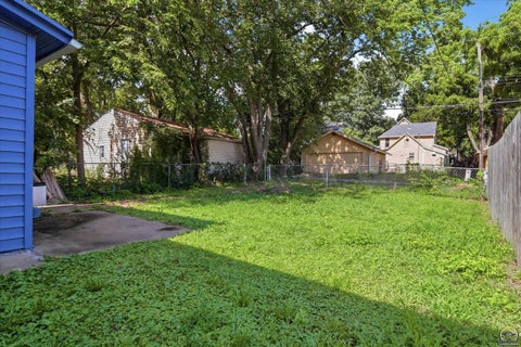 Tiny photo for 1159 SW Plass Ave, Topeka, KS 66604 (MLS # 245657)