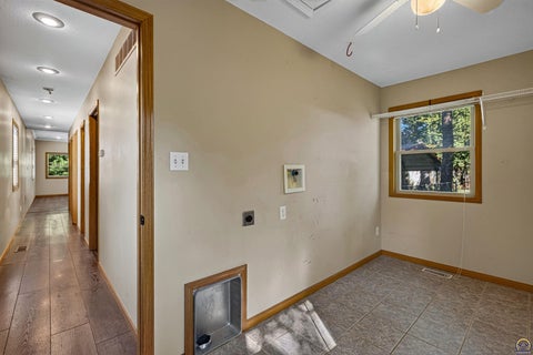 Tiny photo for 1513 NE Seward Ave, Topeka, KS 66616 (MLS # 247074)
