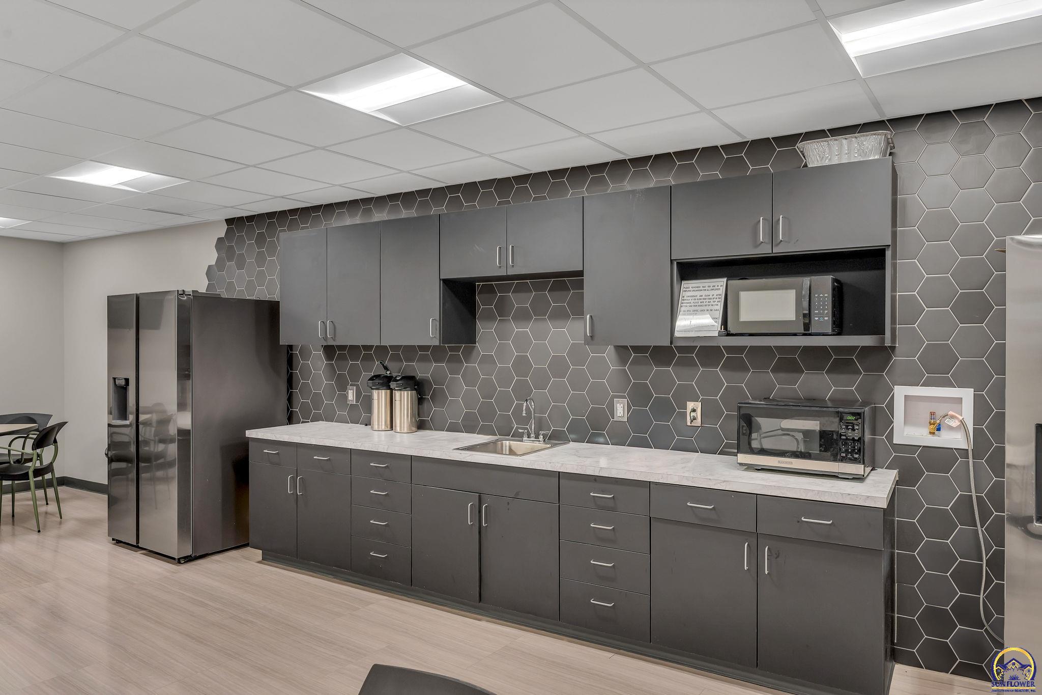 Topeka, Kansas 66611, United States, ,Commercial,Active,104433