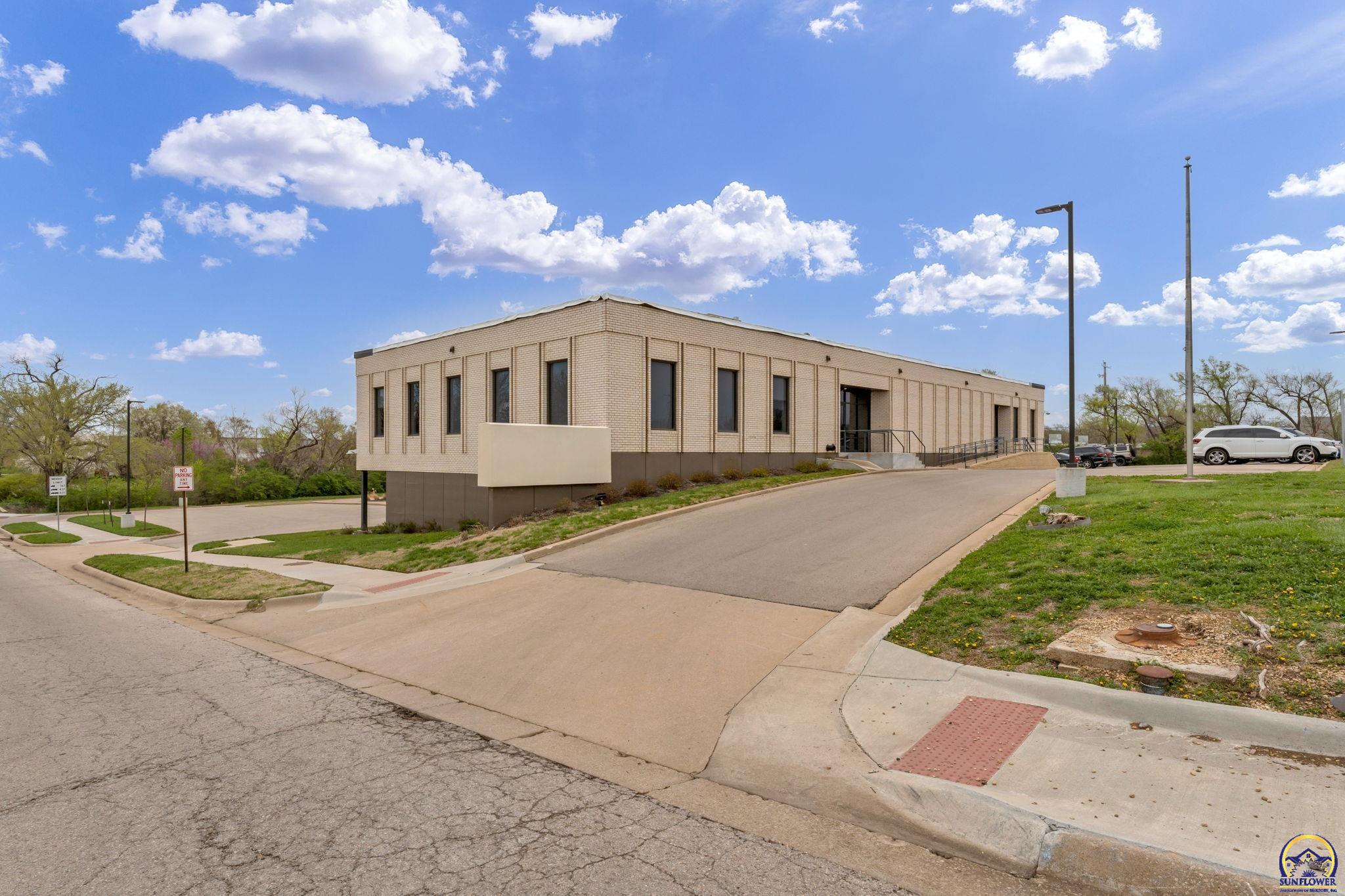 Topeka, Kansas 66611, United States, ,Commercial,Active,104433