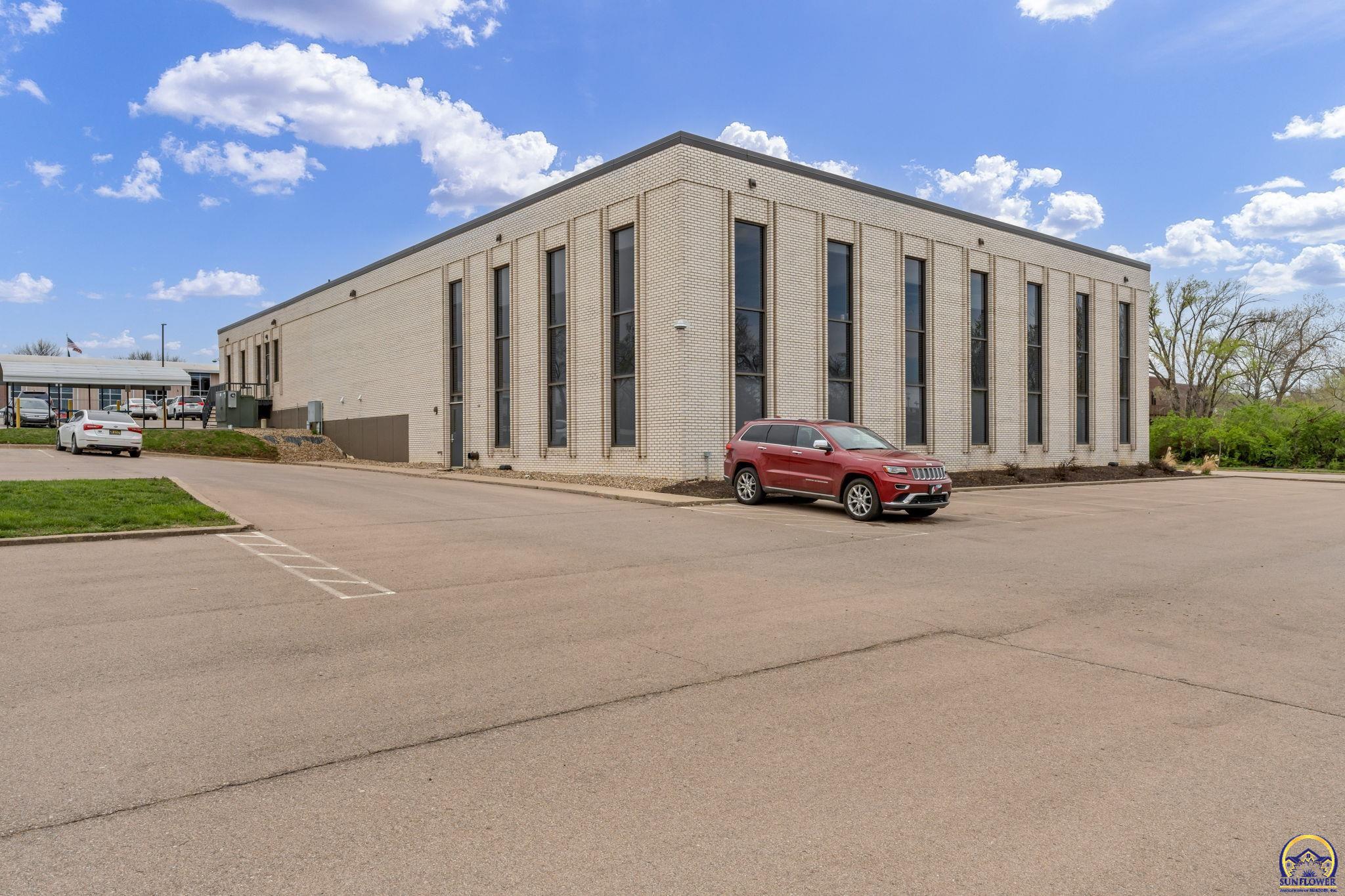 Topeka, Kansas 66611, United States, ,Commercial,Active,104433