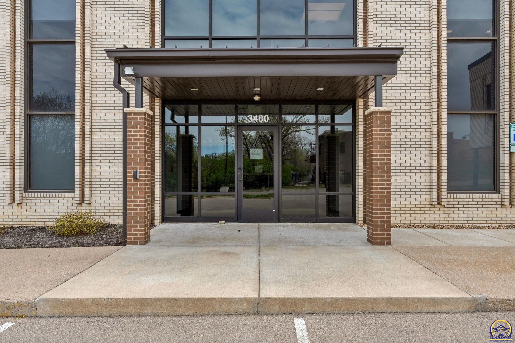 Topeka, Kansas 66611, United States, ,Commercial,Active,104433