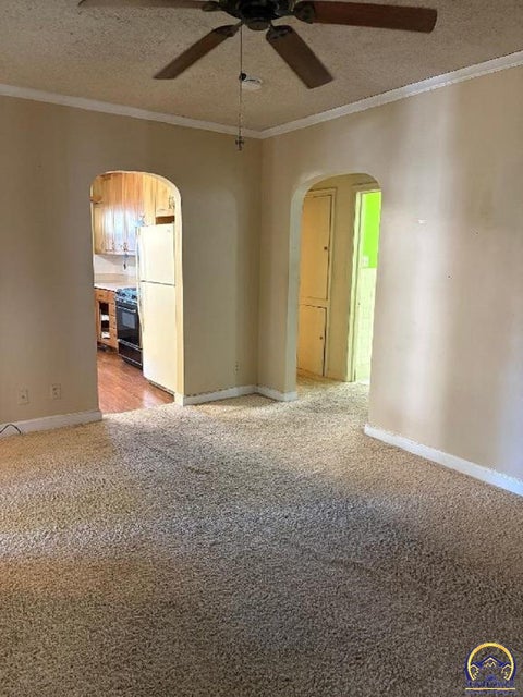 Tiny photo for 839 SW Webster Ave, Topeka, KS 66606 (MLS # 246926)