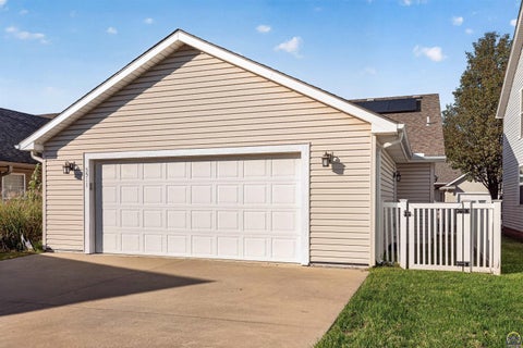 Tiny photo for 5511 SW Chapella St, Topeka, KS 66614 (MLS # 247138)